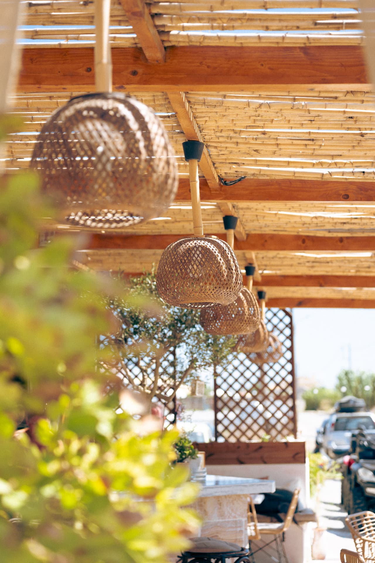 All-day café-bar — ατμόσφαιρα και λεπτομέρειες